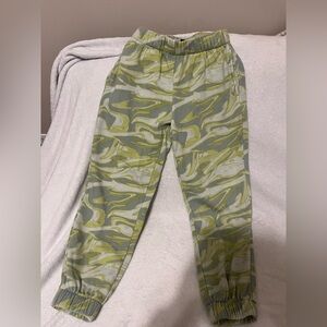 Wild fable yellow grey patterned sweatpants 
Xs 
Good condition. Slight pilling